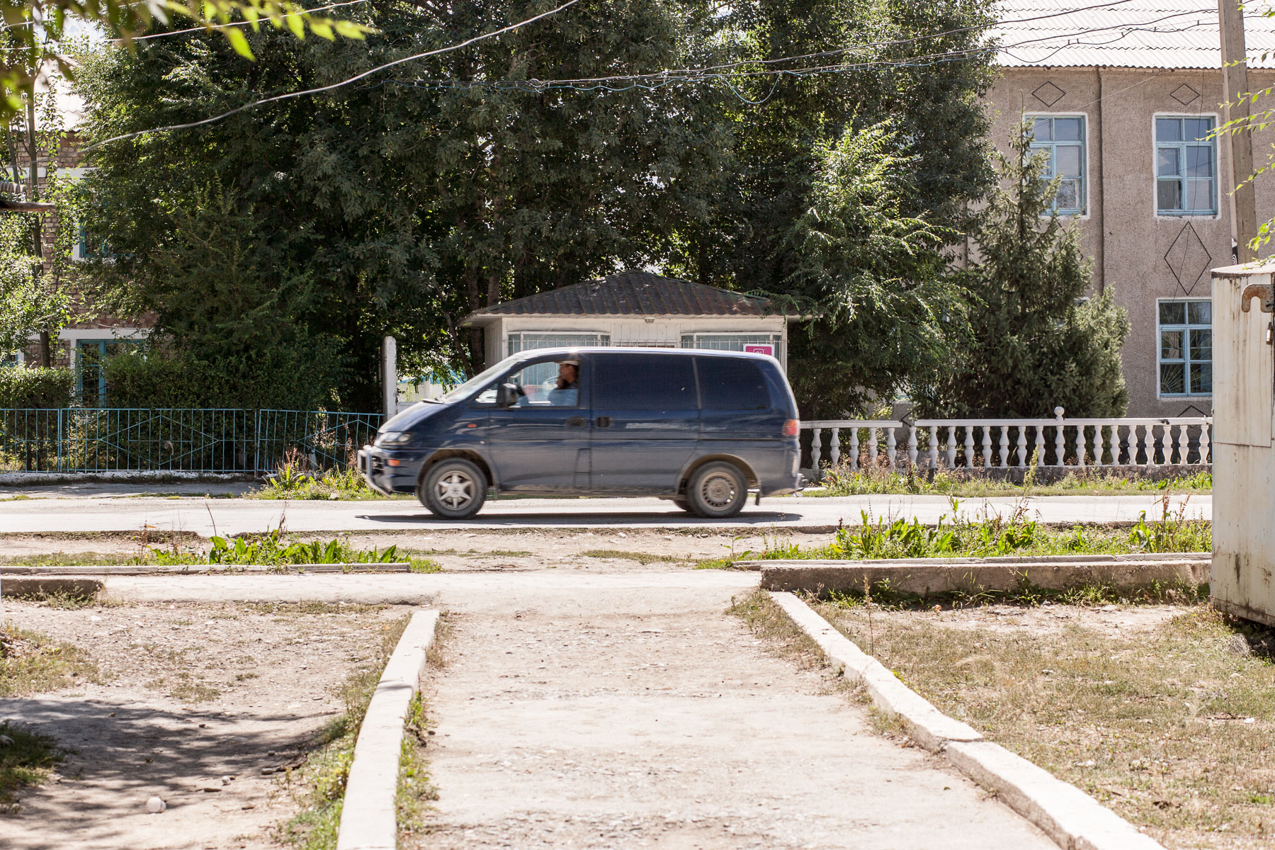 hyperfocale-daniel-fine-fenetre-rue-114.jpg At-Bashi - Kirghizistan fenetrerue